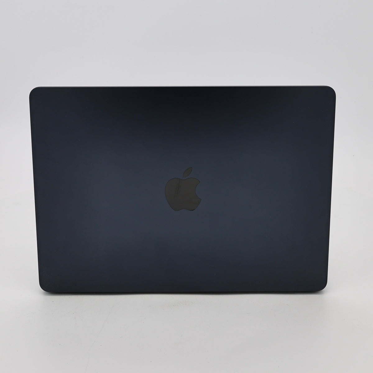 95新 Apple MacBook Air 22年 13寸 M2（8+8核） 8G RAM 256G SSD 午夜色