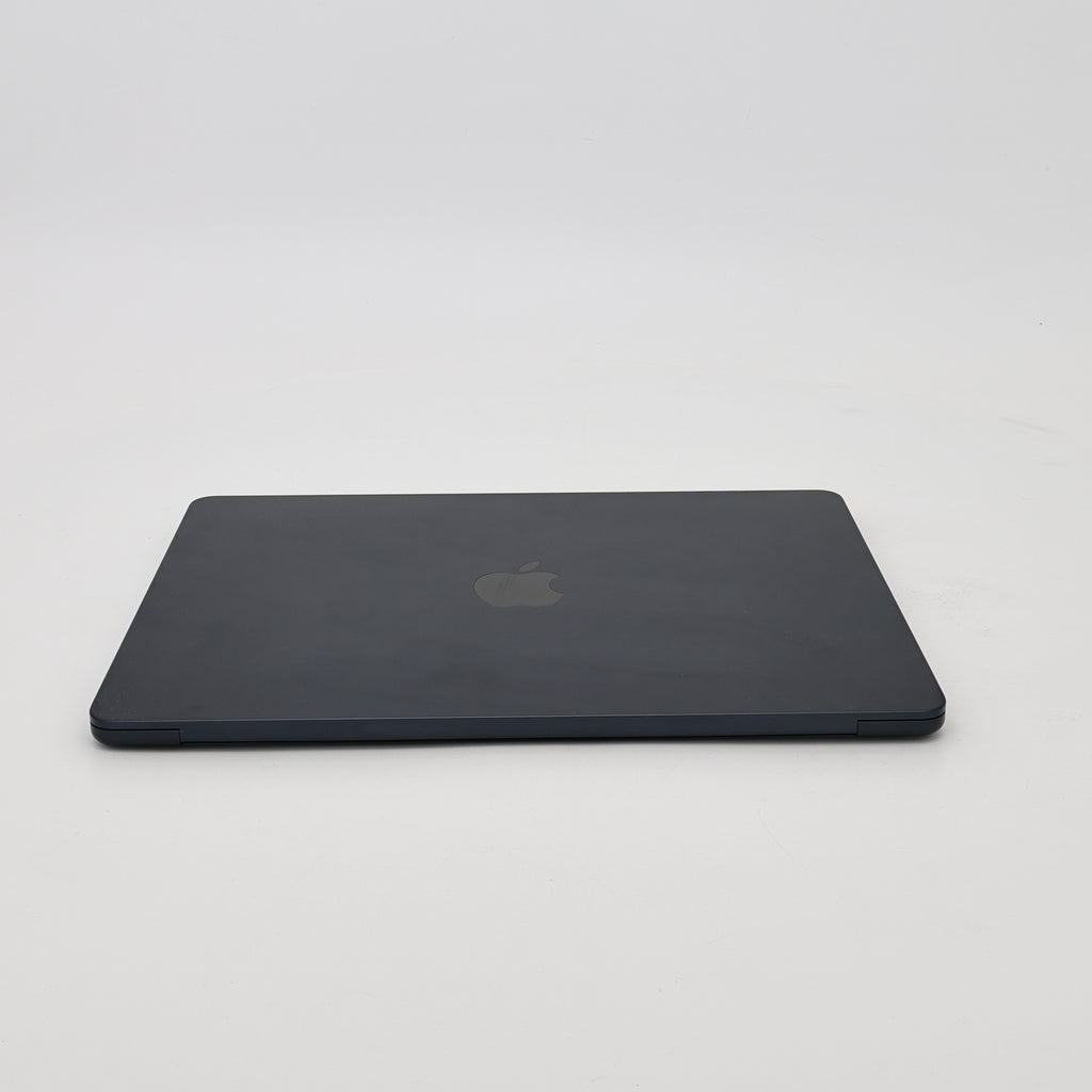 95新 Apple MacBook Air 22年 13寸 M2（8+8核） 8G RAM 256G SSD 午夜色