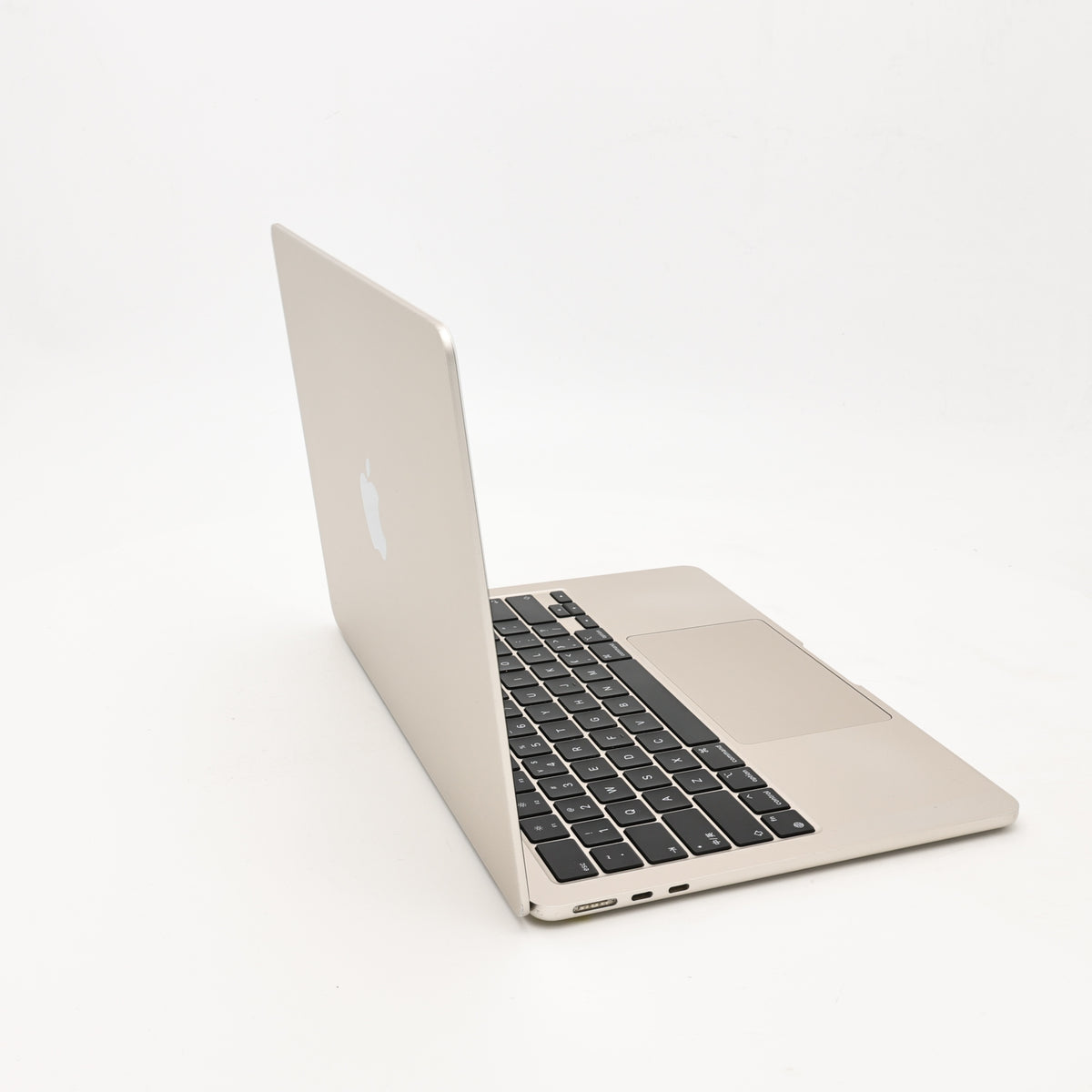95新 Apple MacBook Air 22年 13寸 M2（8+8核） 8G RAM 256G SSD 星光色