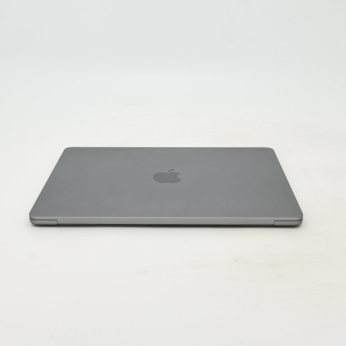 95新 Apple MacBook Air 22年 13寸 M2（8+8核） 8G RAM 256G SSD 深空灰色