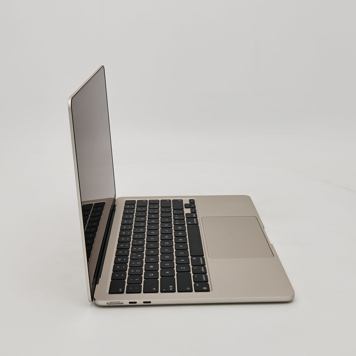 95新 Apple MacBook Air 22年 13寸 M2（8+8核） 8G RAM 256G SSD 星光色