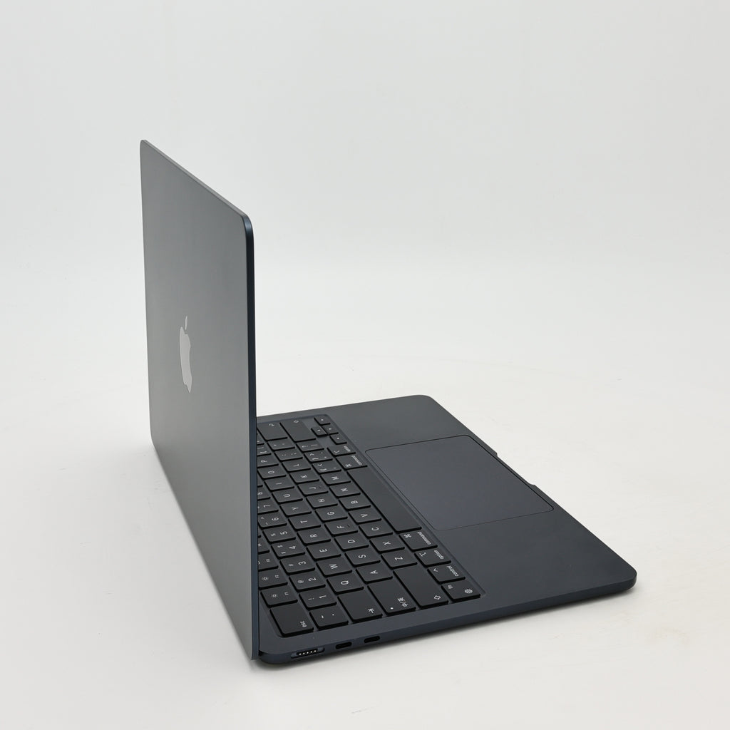 95新 Apple MacBook Air 22年 13寸 M2（8+8核） 16G RAM 256G SSD 午夜色
