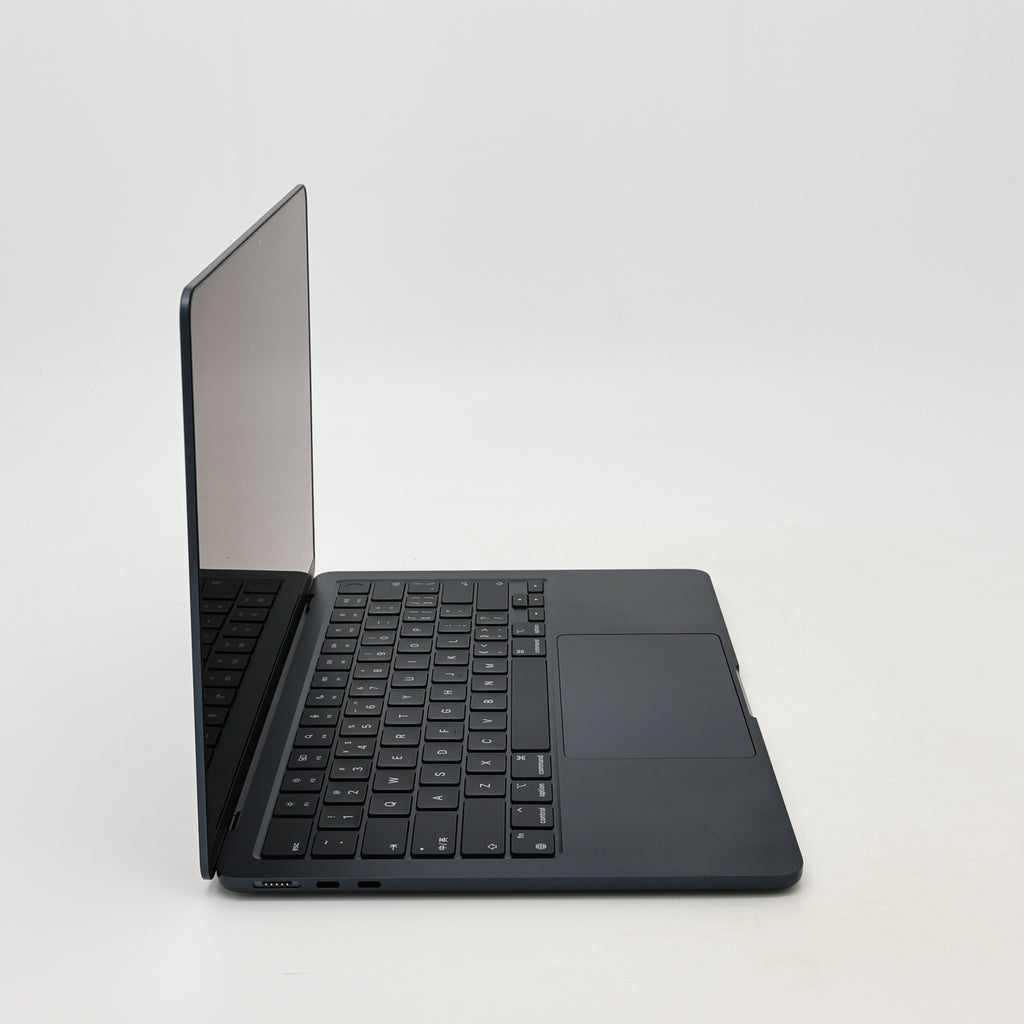 95新 Apple MacBook Air 22年 13寸 M2（8+8核） 16G RAM 256G SSD 午夜色