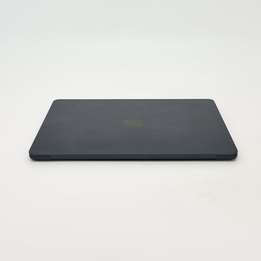 95新 Apple MacBook Air 22年 13寸 M2（8+8核） 16G RAM 256G SSD 午夜色
