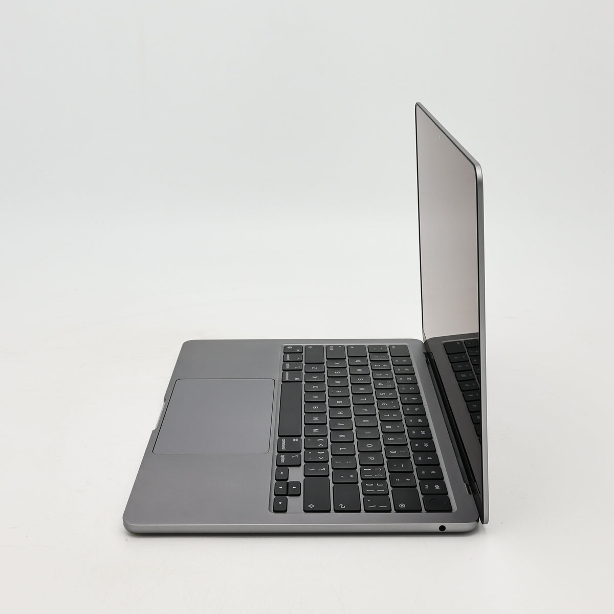 95新 Apple MacBook Air 22年 13寸 M2（8+8核） 8G RAM 256G SSD 深空灰色