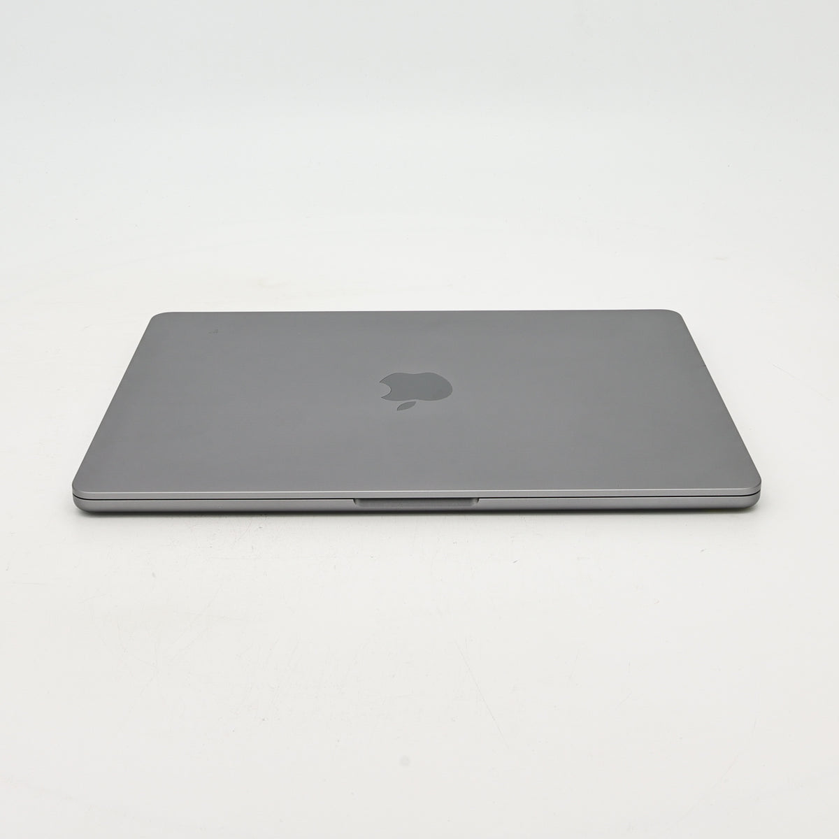 95新 Apple MacBook Air 22年 13寸 M2（8+8核） 8G RAM 256G SSD 深空灰色