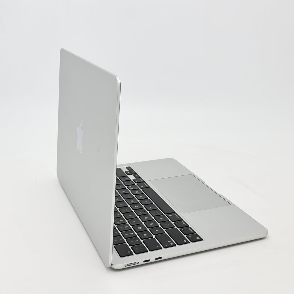 95新 Apple MacBook Air 22年 13寸 M2（8+8核） 8G RAM 256G SSD 銀色