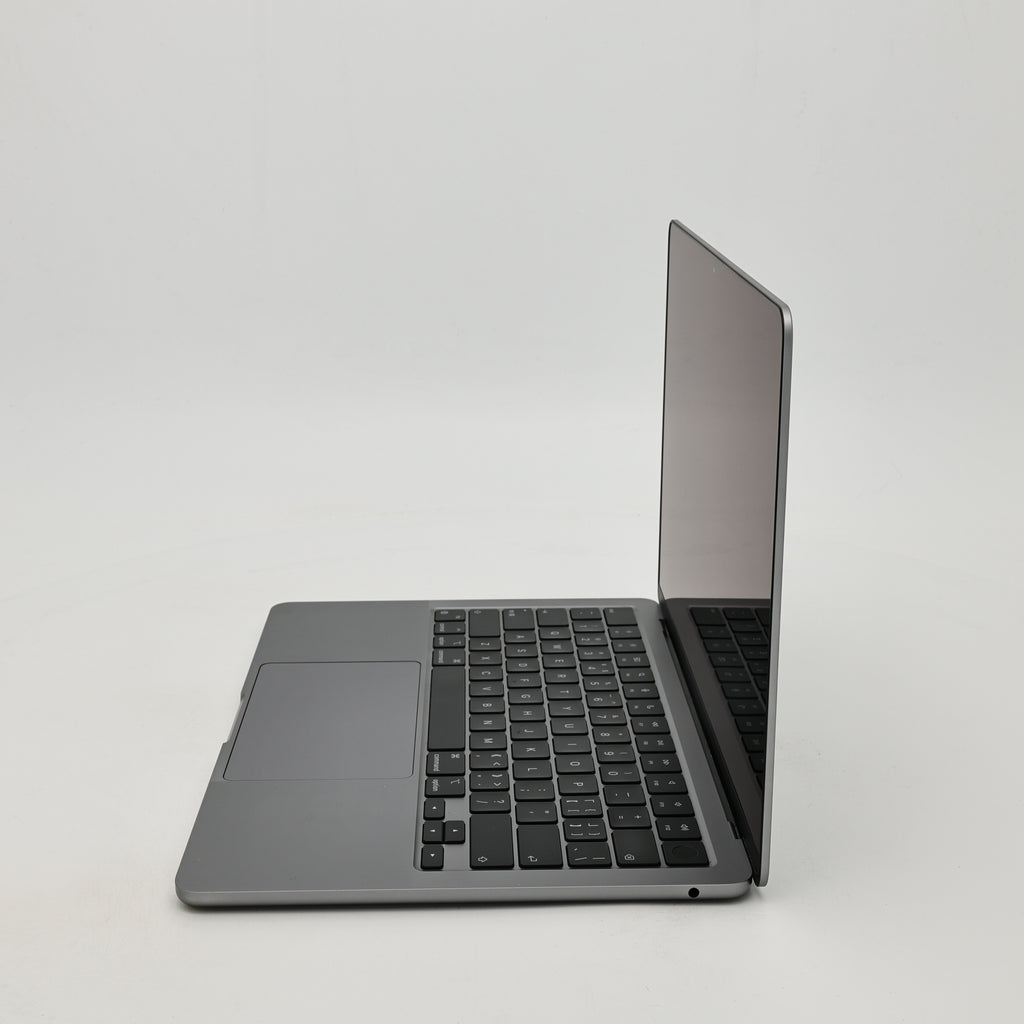 95新 Apple MacBook Air 22年 13寸 M2（8+8核） 8G RAM 256G SSD 深空灰色