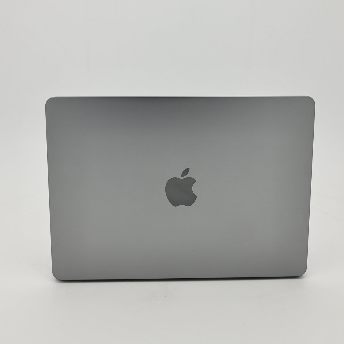 95新 Apple MacBook Air 22年 13寸 M2（8+8核） 8G RAM 256G SSD 深空灰色
