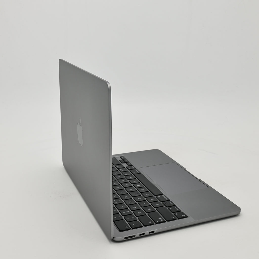 95新 Apple MacBook Air 22年 13寸 M2（8+8核） 8G RAM 256G SSD 深空灰色