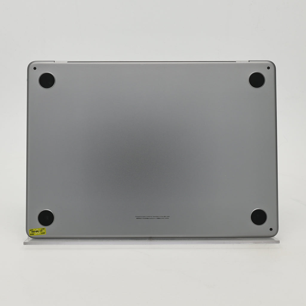 95新 Apple MacBook Air 22年 13寸 M2（8+8核） 8G RAM 256G SSD 深空灰色