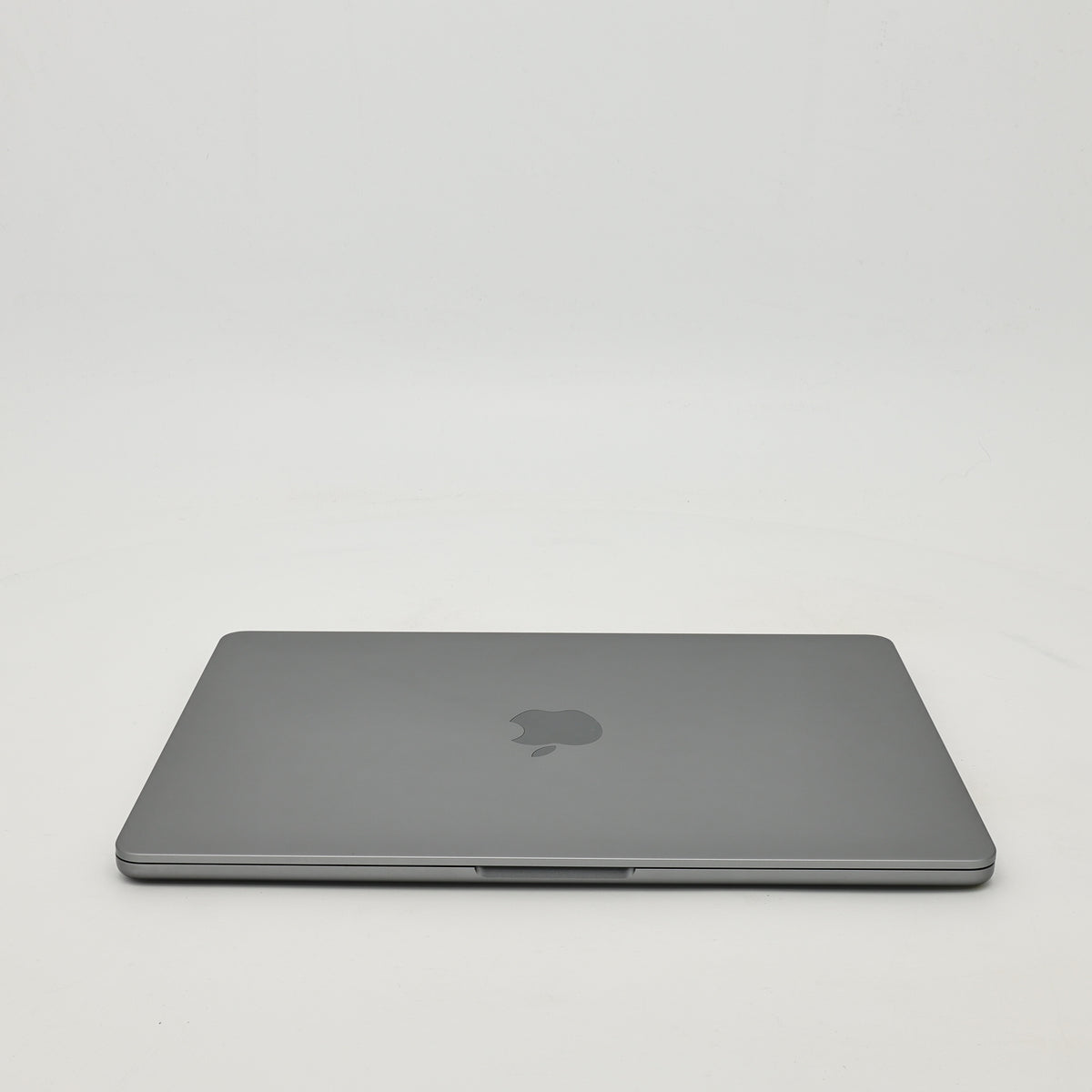 95新 Apple MacBook Air 22年 13寸 M2（8+8核） 8G RAM 256G SSD 深空灰色