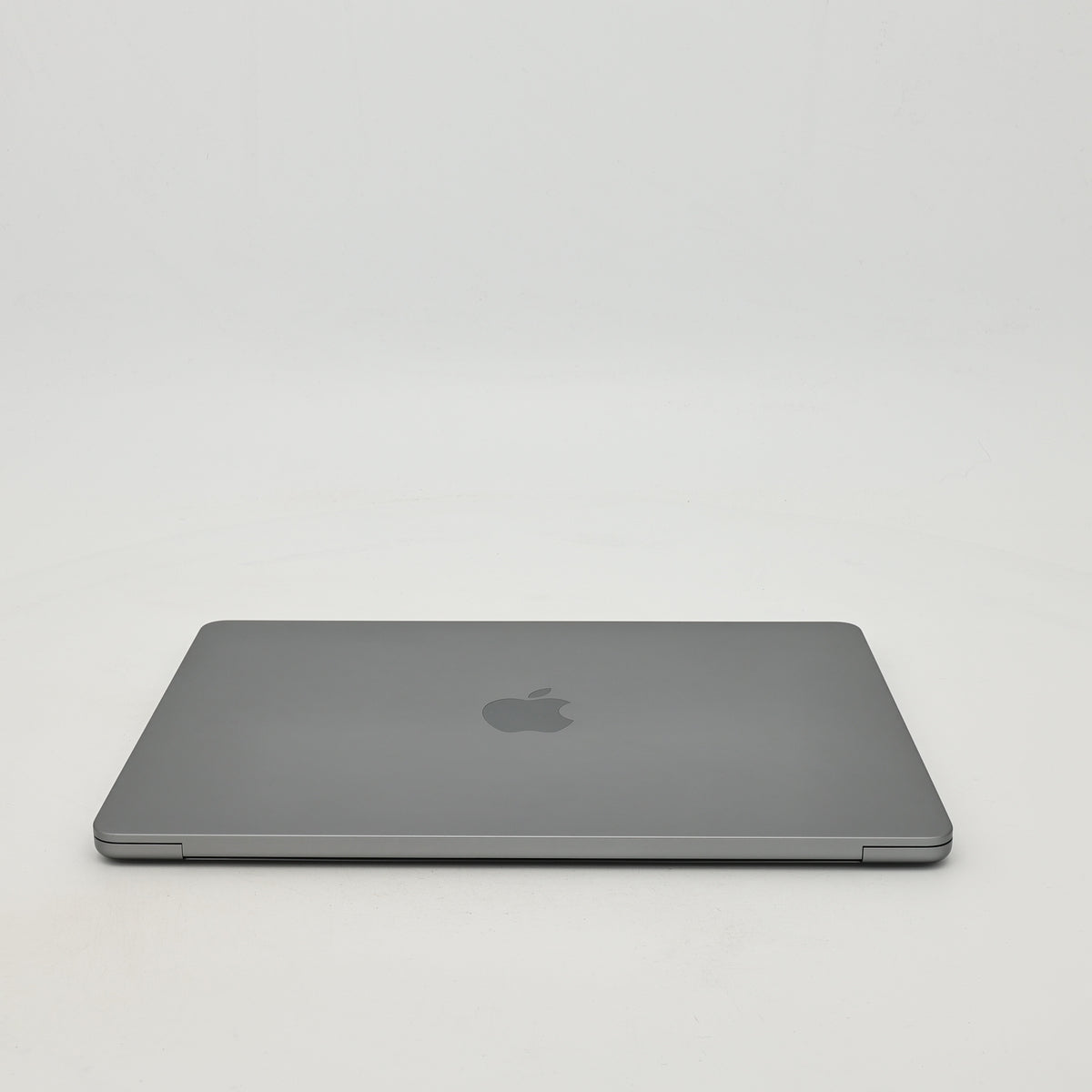 95新 Apple MacBook Air 22年 13寸 M2（8+8核） 8G RAM 256G SSD 深空灰色