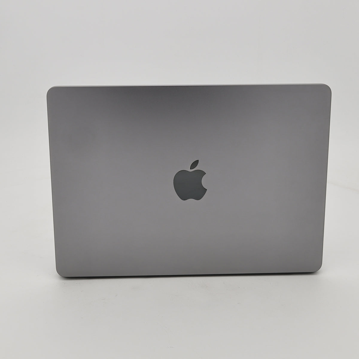 95新 Apple MacBook Air 22年 13寸 M2（8+8核） 8G RAM 256G SSD 深空灰色