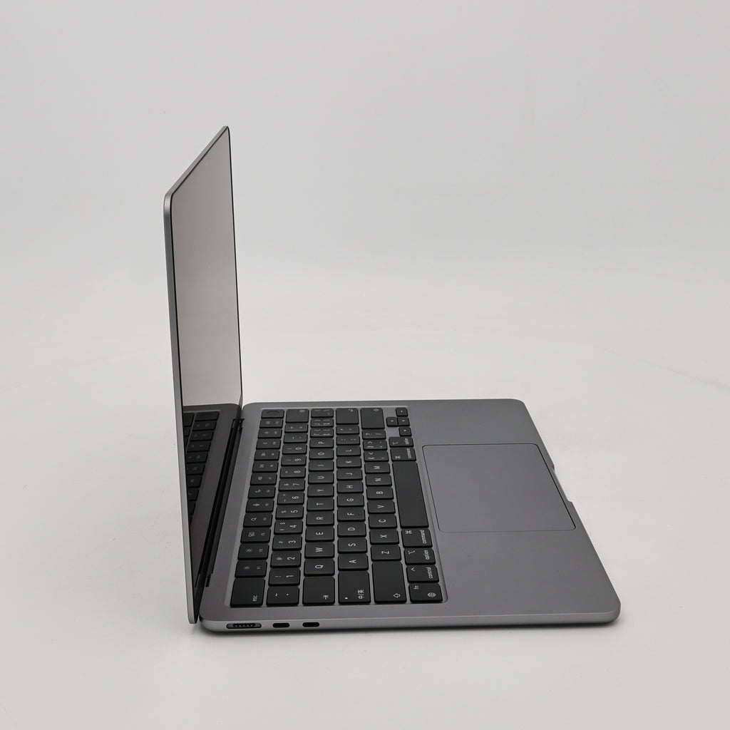 95新 Apple MacBook Air 22年 13寸 M2（8+8核） 8G RAM 256G SSD 深空灰色