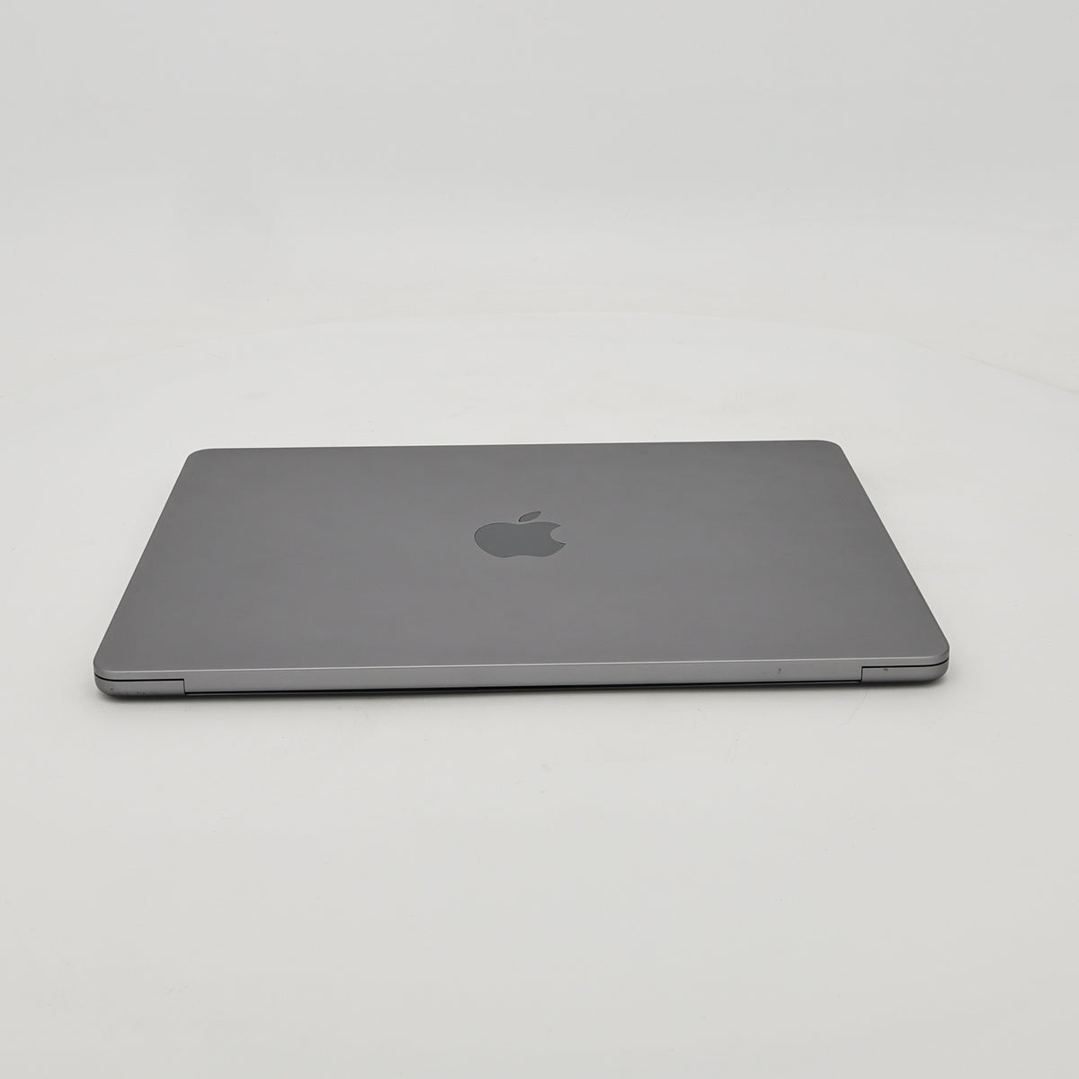 95新 Apple MacBook Air 22年 13寸 M2（8+8核） 8G RAM 256G SSD 深空灰色