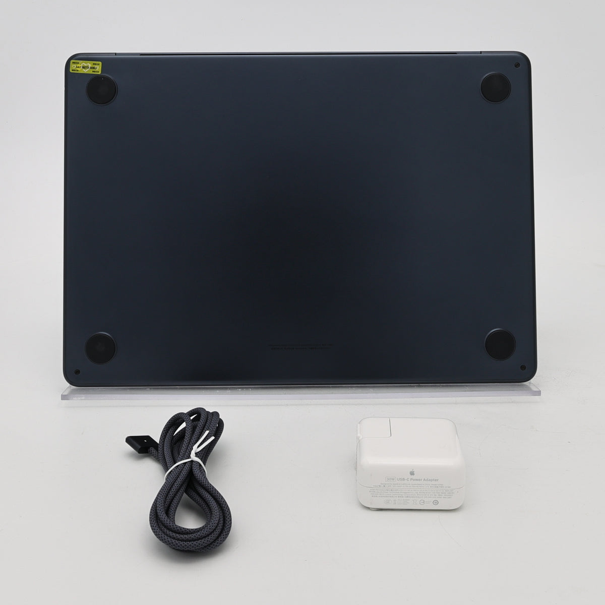 95新 Apple MacBook Air 22年 13寸 M2（8+8核） 16G RAM 256G SSD 午夜色