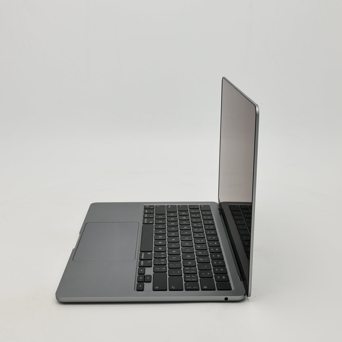 95新 Apple MacBook Air 22年 13寸 M2（8+8核） 8G RAM 256G SSD 深空灰色
