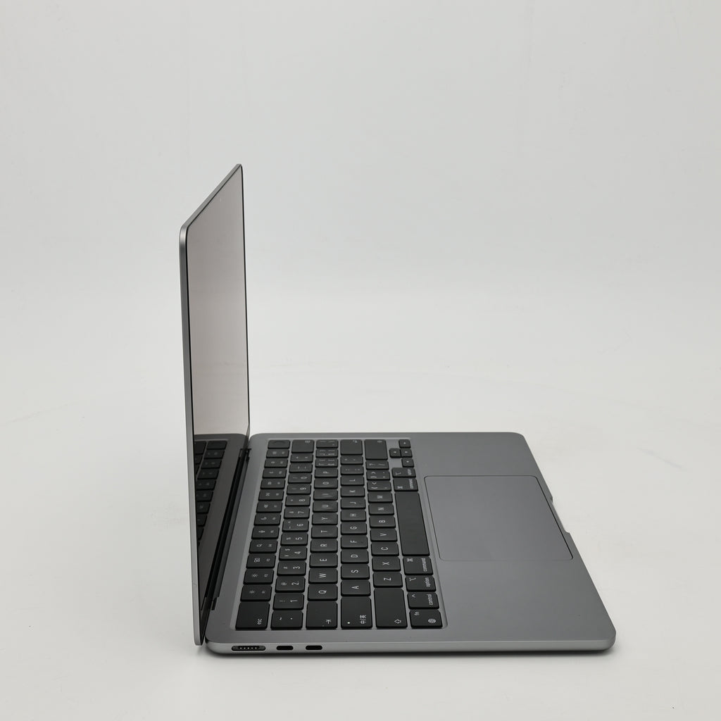 95新 Apple MacBook Air 22年 13寸 M2（8+8核） 8G RAM 256G SSD 深空灰色