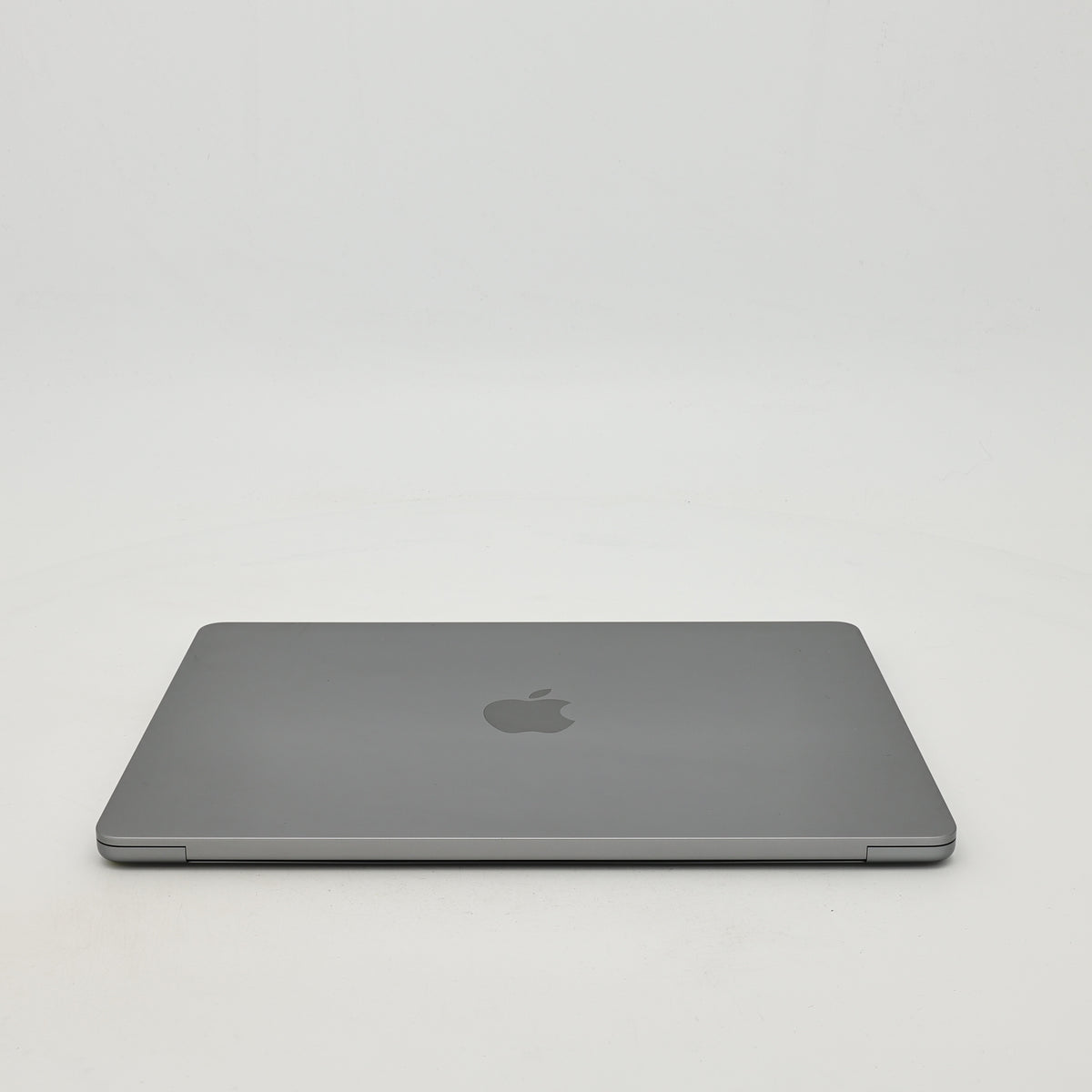 95新 Apple MacBook Air 22年 13寸 M2（8+8核） 8G RAM 256G SSD 深空灰色