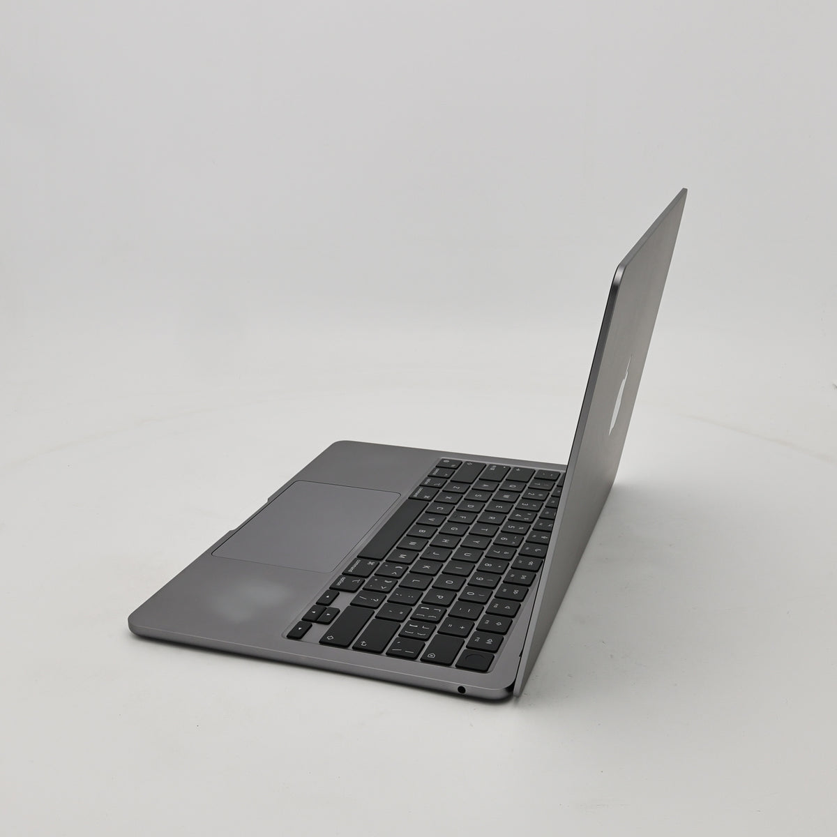 95新 Apple MacBook Air 22年 13寸 M2（8+10核） 8G RAM 512G SSD 深空灰色