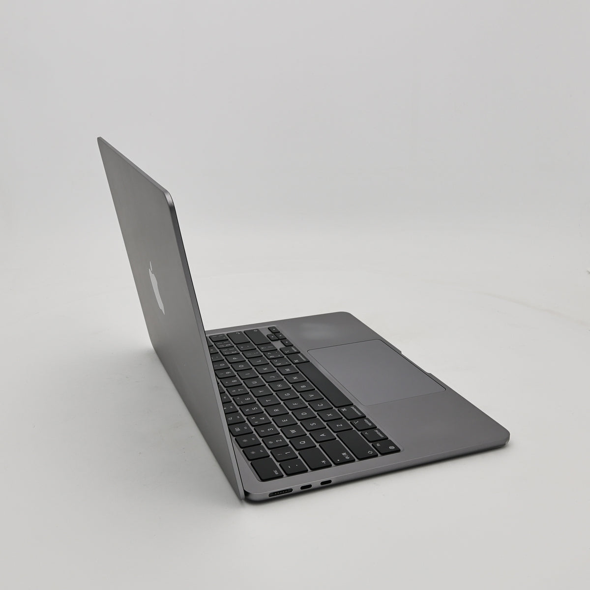 95新 Apple MacBook Air 22年 13寸 M2（8+10核） 8G RAM 512G SSD 深空灰色