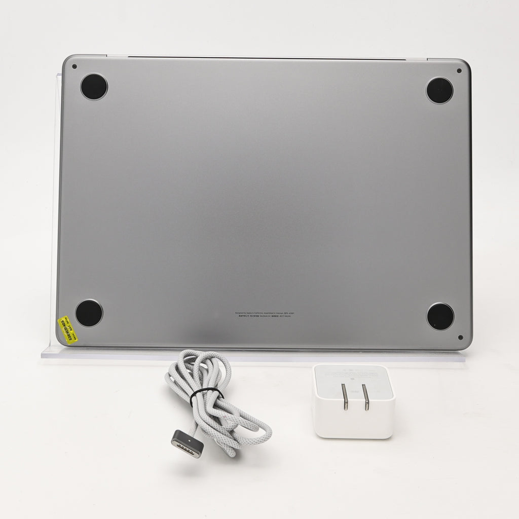 99新 Apple MacBook Air 22年 13寸 M2（8+10核） 8G RAM 512G SSD 深空灰色