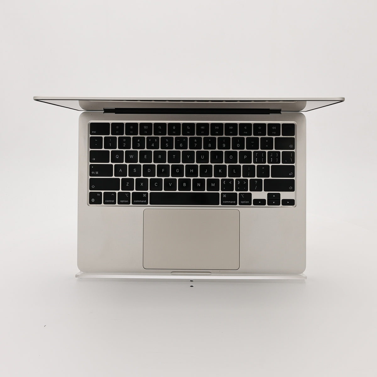 95新 Apple MacBook Air 22年 13寸 M2（8+8核） 8G RAM 256G SSD 星光色