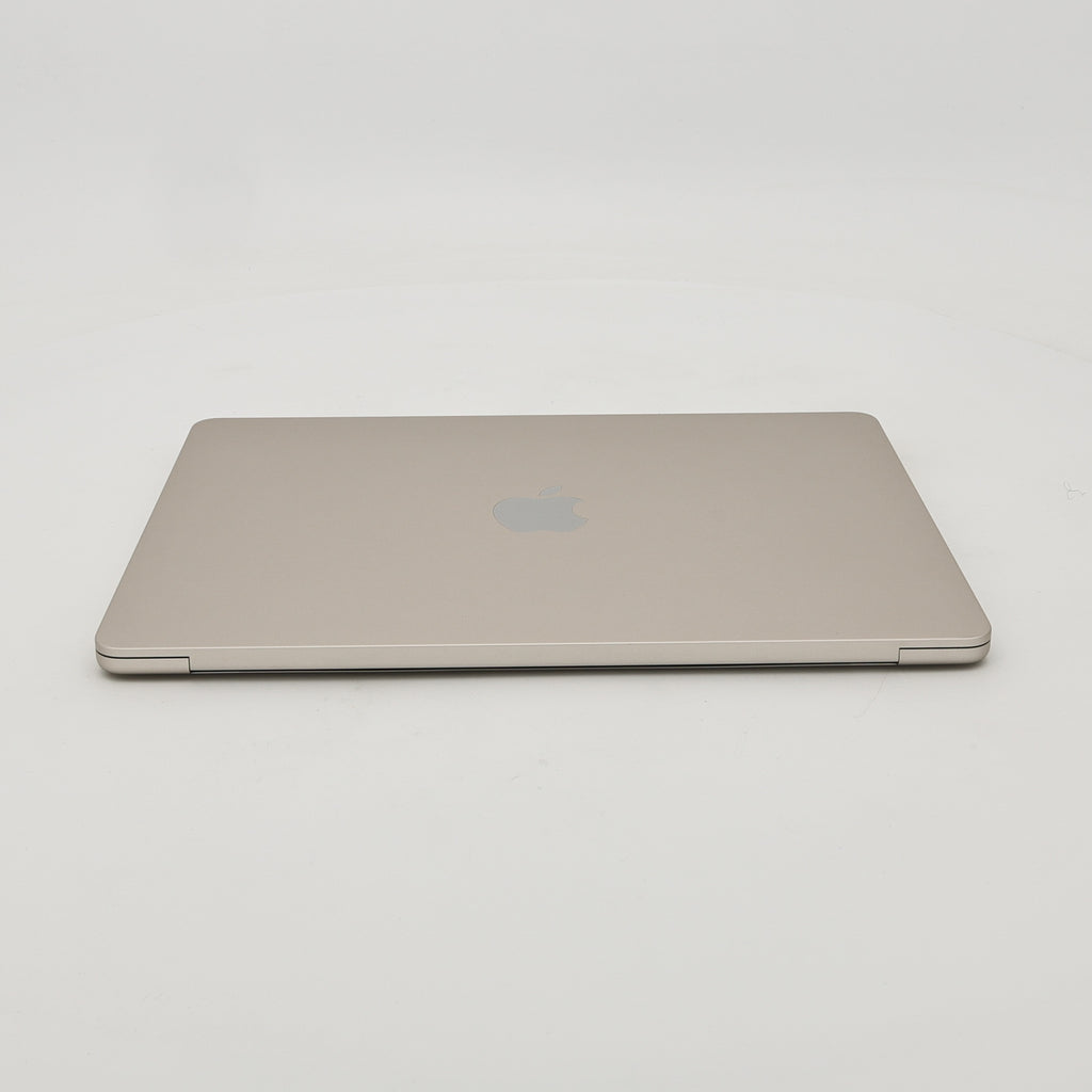 95新 Apple MacBook Air 22年 13寸 M2（8+8核） 8G RAM 256G SSD 星光色