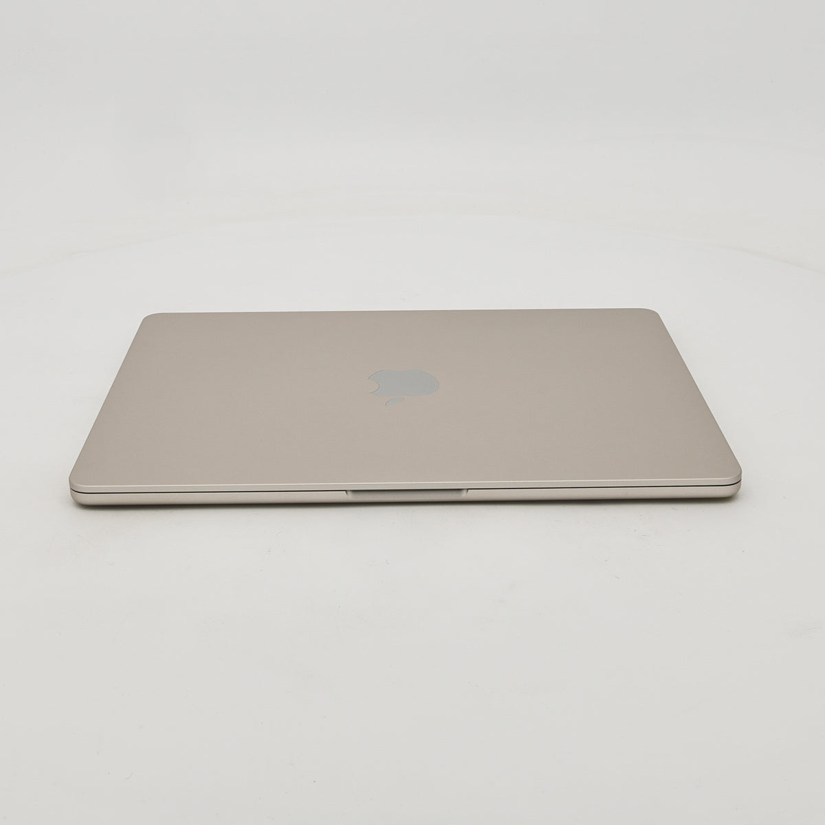 95新 Apple MacBook Air 22年 13寸 M2（8+8核） 8G RAM 256G SSD 星光色