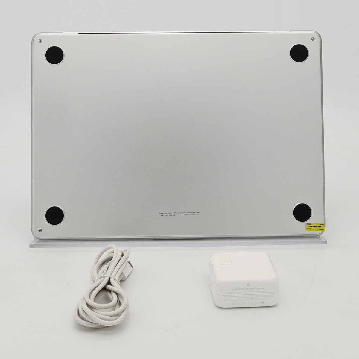 95新 Apple MacBook Air 22年 13寸 M2（8+8核） 8G RAM 256G SSD 銀色