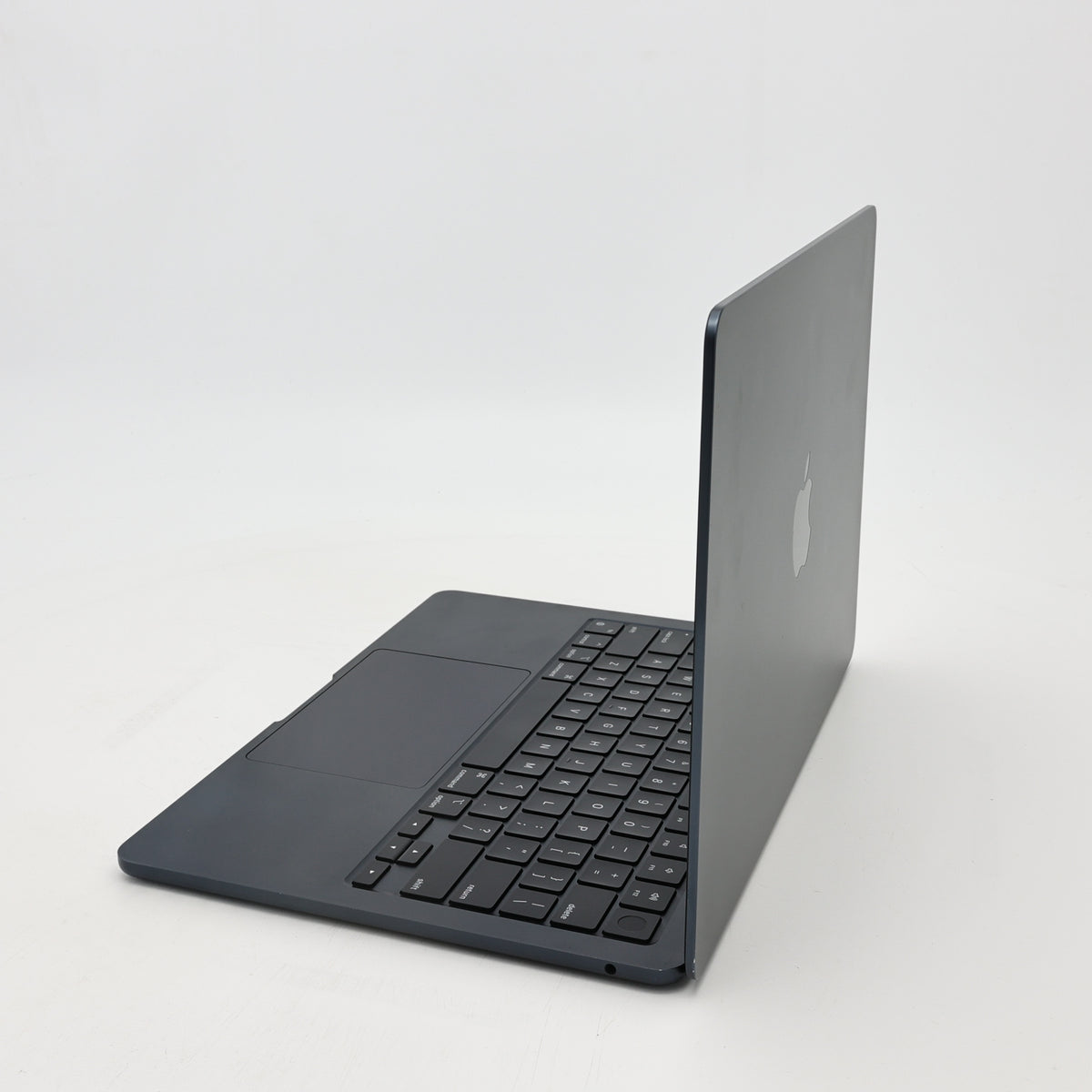95新 Apple MacBook Air 22年 13寸 M2（8+8核） 8G RAM 256G SSD 午夜色