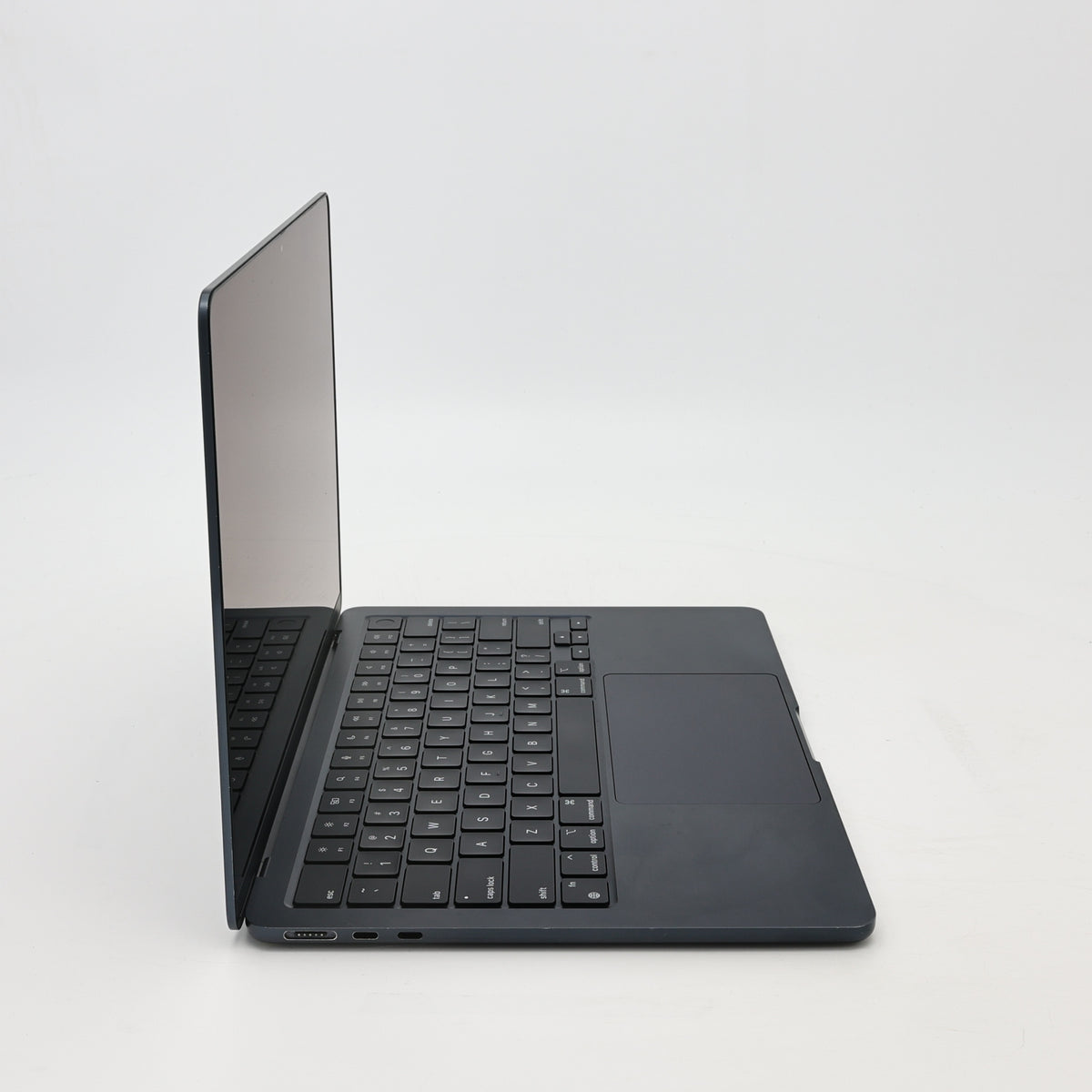 95新 Apple MacBook Air 22年 13寸 M2（8+8核） 8G RAM 256G SSD 午夜色