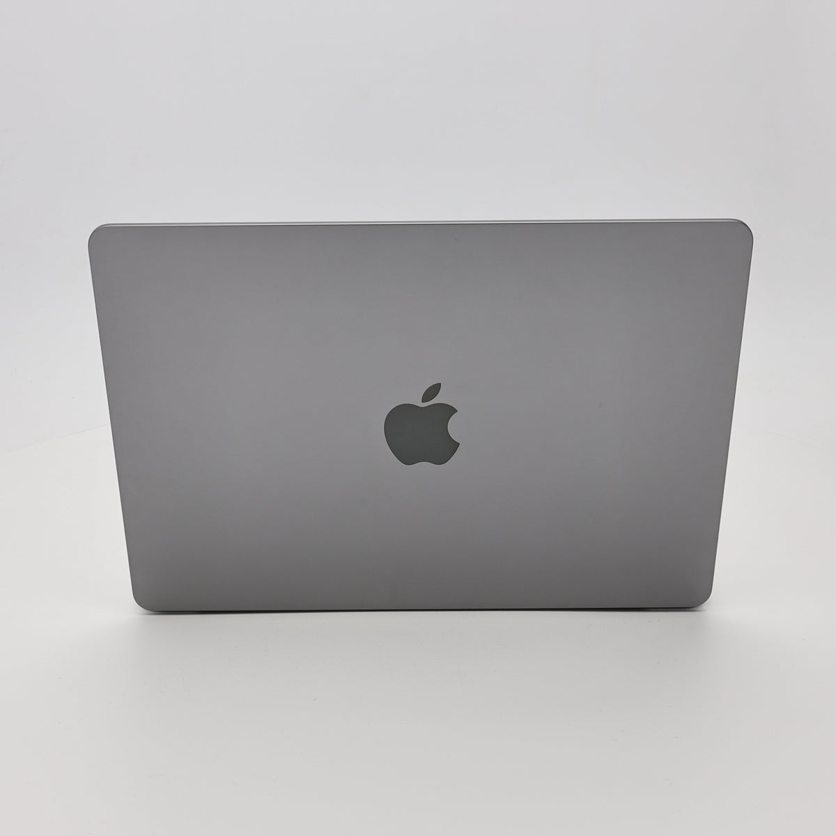 95新 Apple MacBook Air 22年 13寸 M2（8+8核） 16G RAM 256G SSD 深空灰色