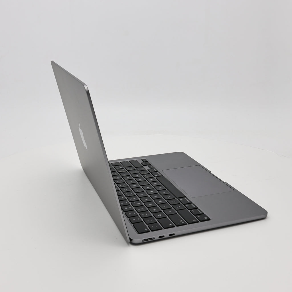 95新 Apple MacBook Air 22年 13寸 M2（8+8核） 16G RAM 256G SSD 深空灰色
