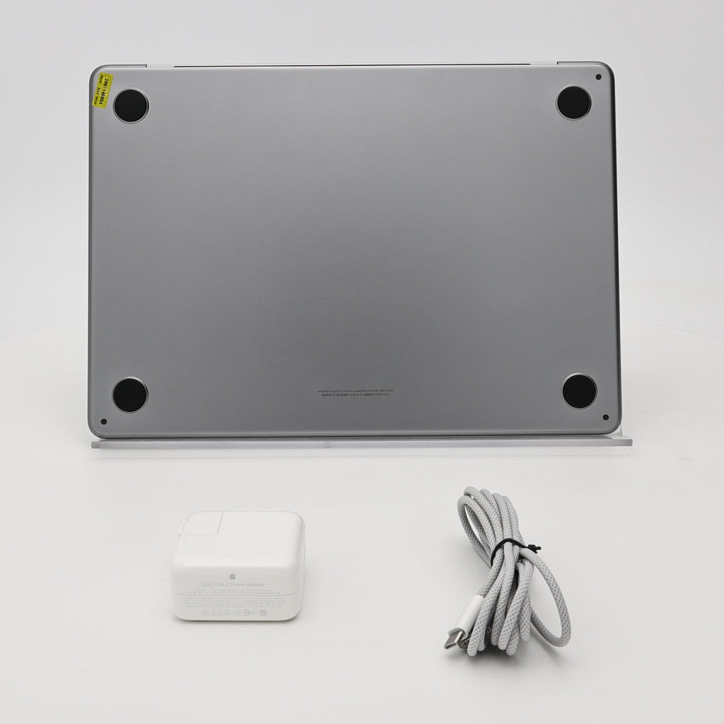95新 Apple MacBook Air 22年 13寸 M2（8+8核） 16G RAM 256G SSD 深空灰色