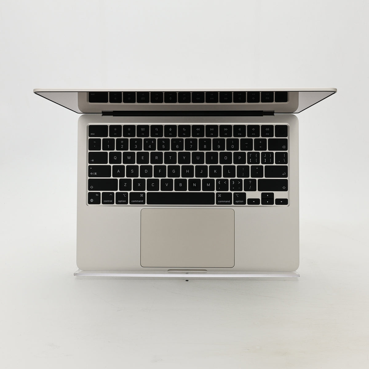 95新 Apple MacBook Air 22年 13寸 M2（8+8核） 8G RAM 256G SSD 星光色