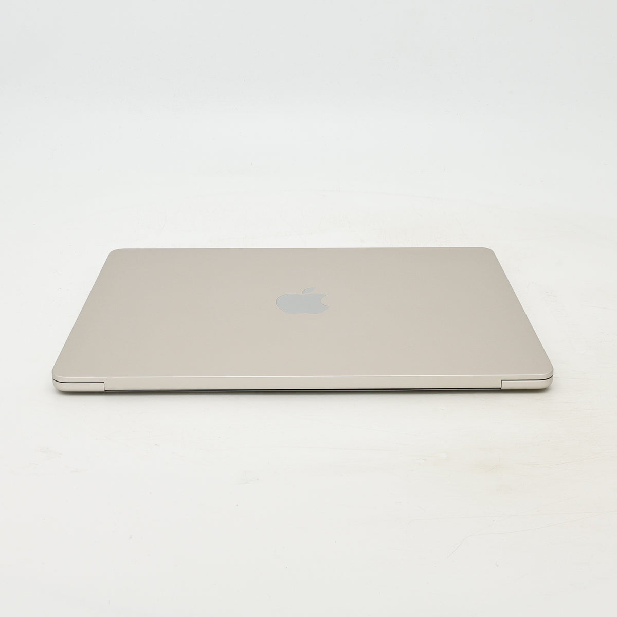 95新 Apple MacBook Air 22年 13寸 M2（8+8核） 8G RAM 256G SSD 星光色