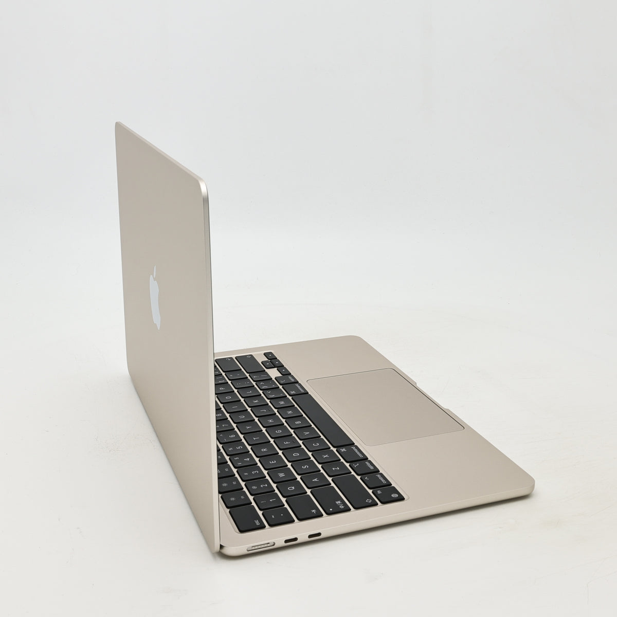 95新 Apple MacBook Air 22年 13寸 M2（8+8核） 8G RAM 256G SSD 星光色