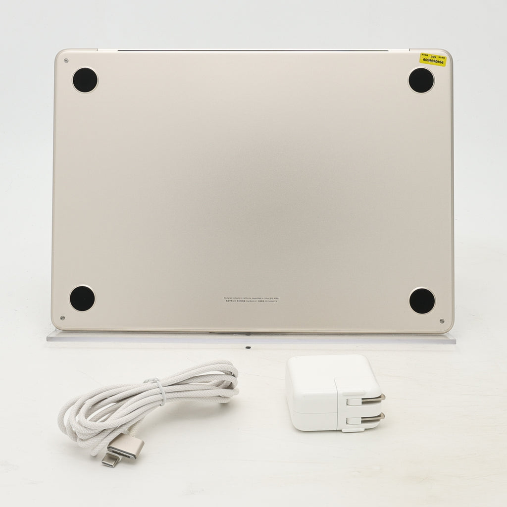 95新 Apple MacBook Air 22年 13寸 M2（8+8核） 8G RAM 256G SSD 星光色