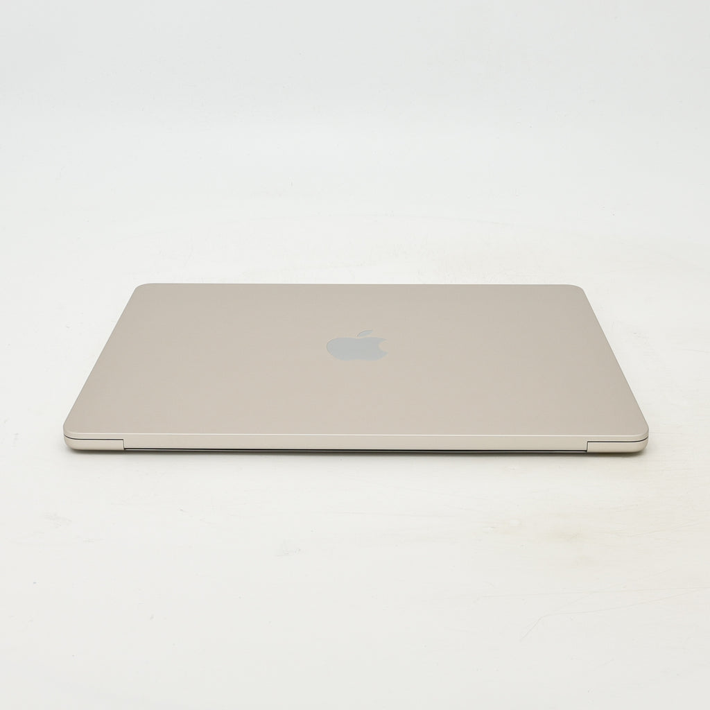 95新 Apple MacBook Air 22年 13寸 M2（8+8核） 8G RAM 256G SSD 星光色