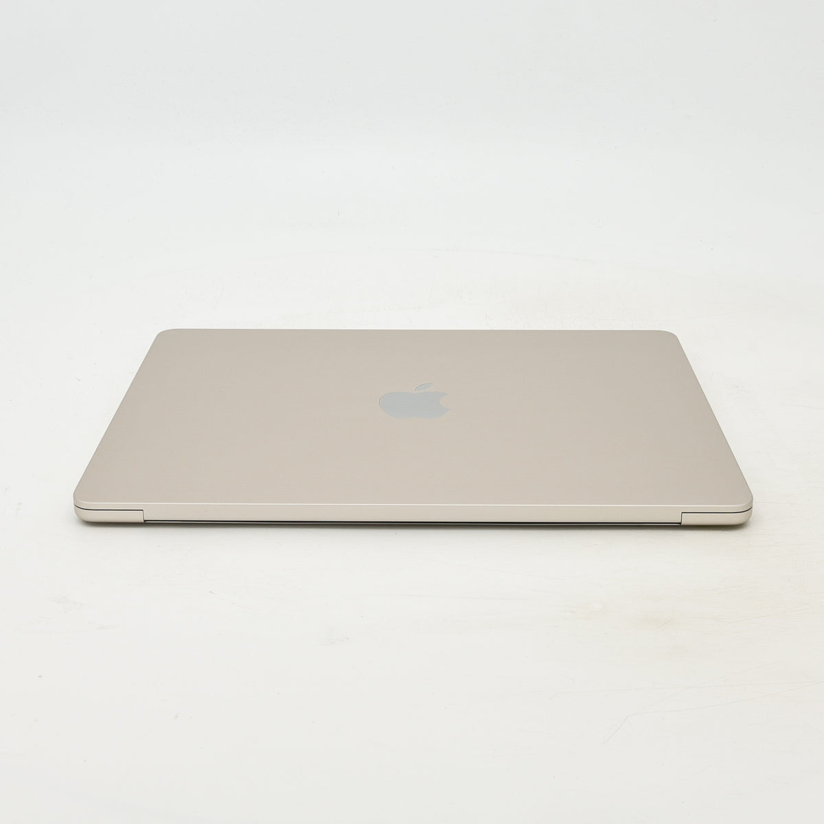 95新 Apple MacBook Air 22年 13寸 M2（8+8核） 8G RAM 256G SSD 星光色