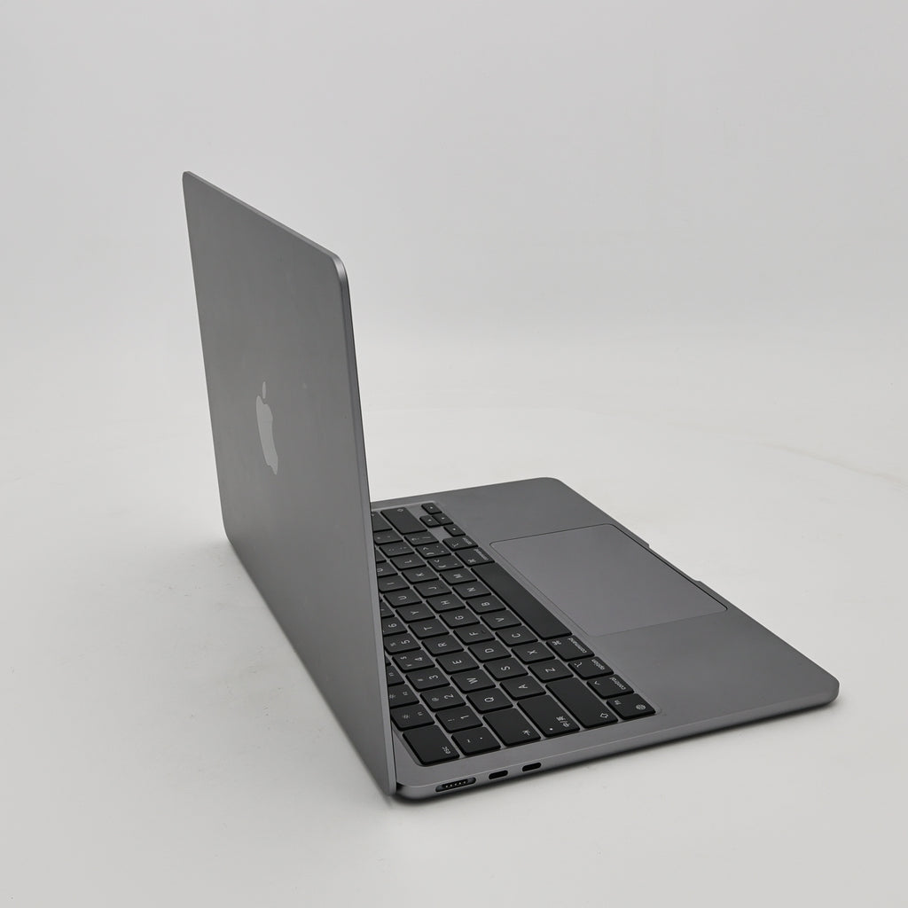 95新 Apple MacBook Air 22年 13寸 M2（8+8核） 8G RAM 256G SSD 深空灰色