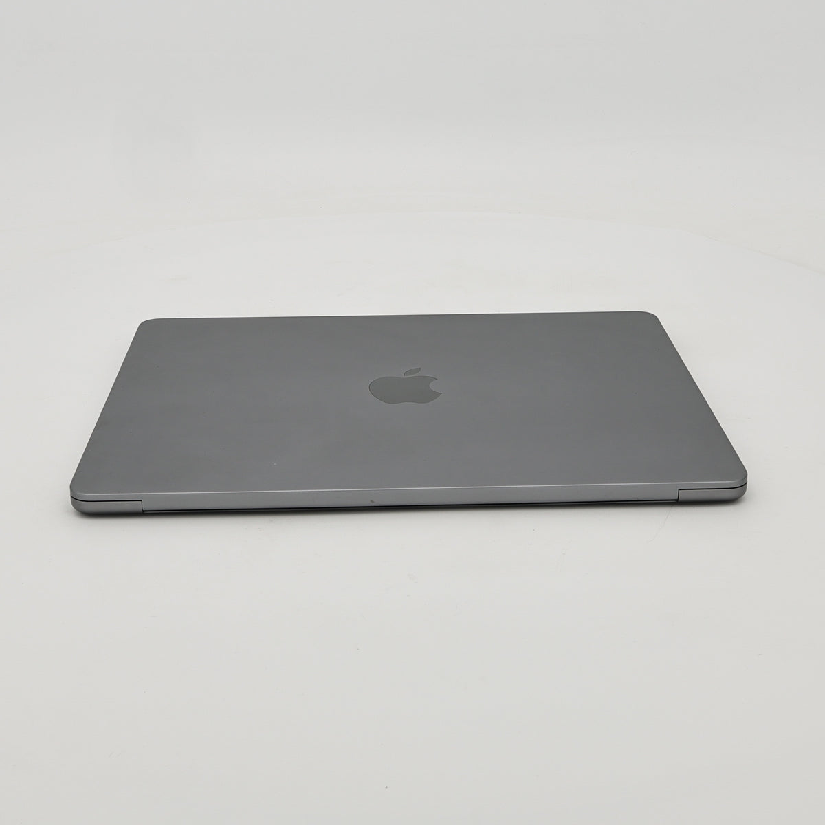95新 Apple MacBook Air 22年 13寸 M2（8+8核） 8G RAM 256G SSD 深空灰色