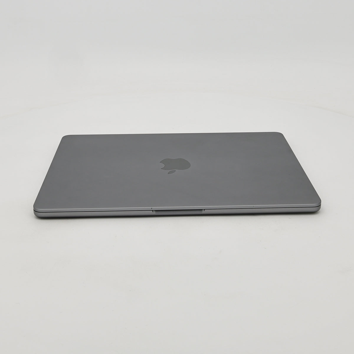 95新 Apple MacBook Air 22年 13寸 M2（8+8核） 8G RAM 256G SSD 深空灰色