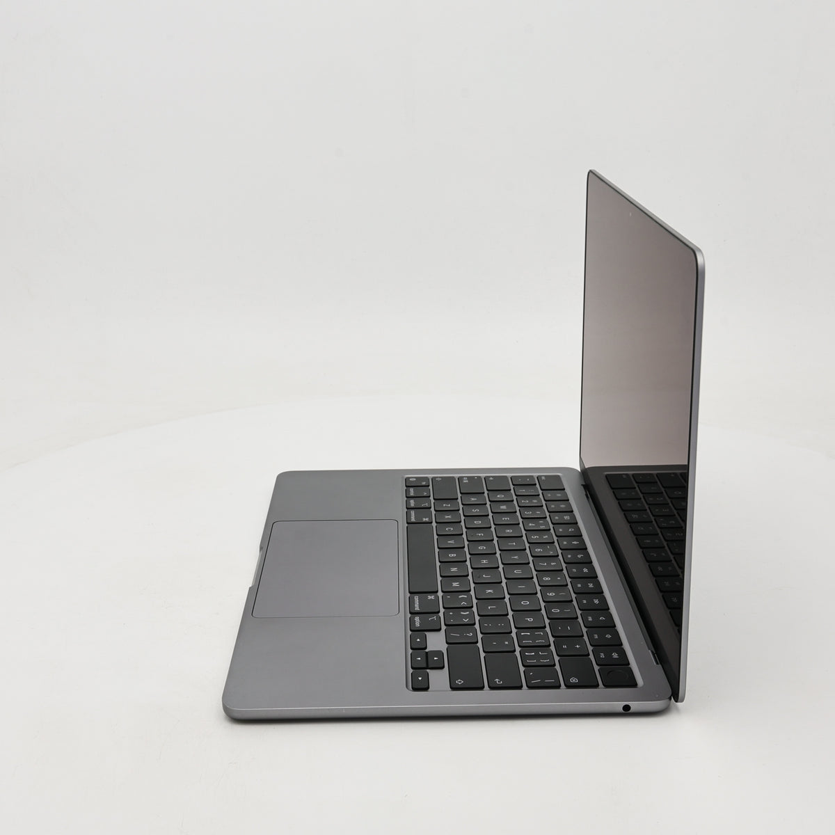 95新 Apple MacBook Air 22年 13寸 M2（8+8核） 8G RAM 256G SSD 深空灰色