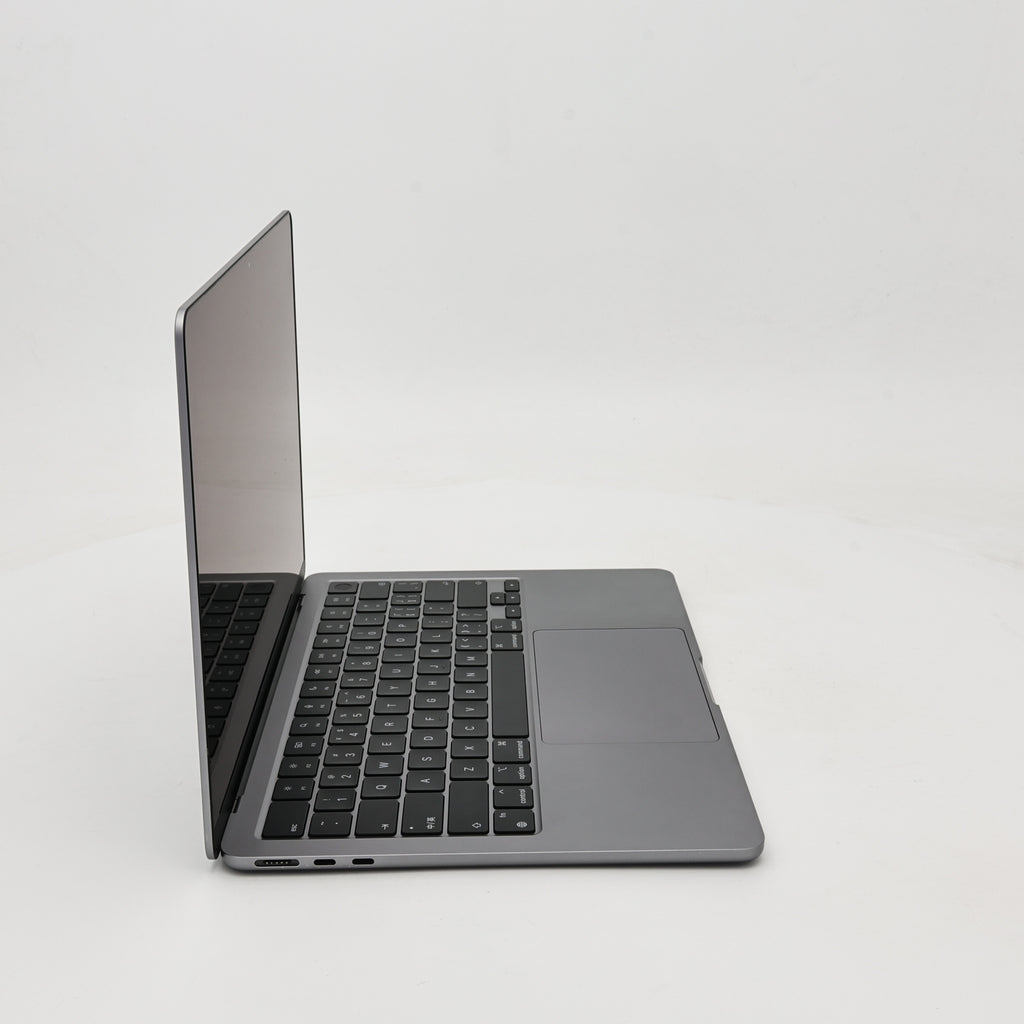 95新 Apple MacBook Air 22年 13寸 M2（8+8核） 8G RAM 256G SSD 深空灰色