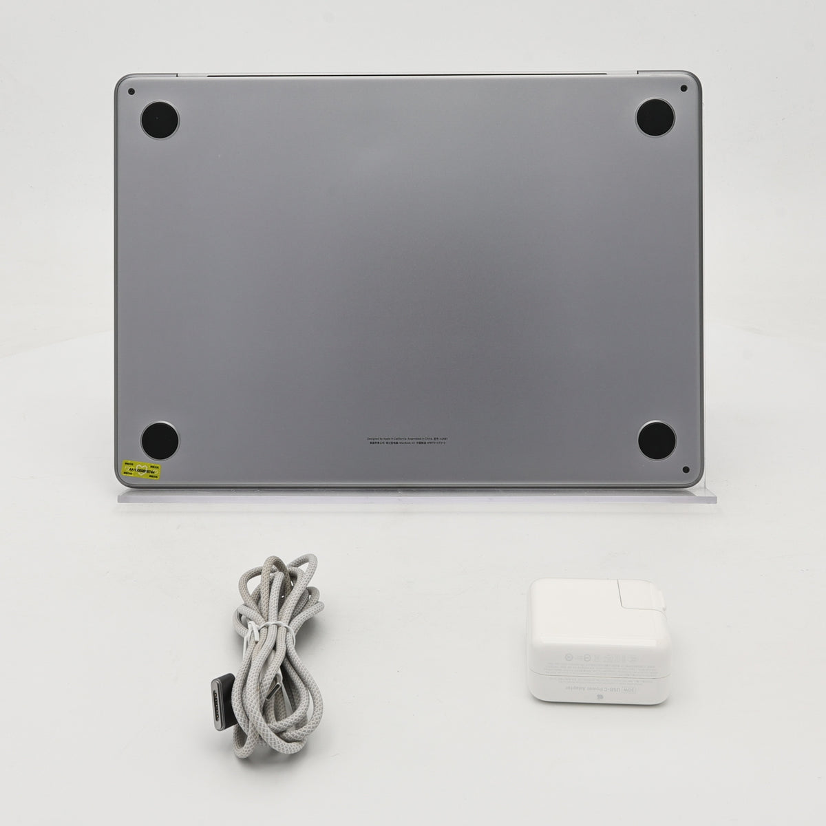 95新 Apple MacBook Air 22年 13寸 M2（8+8核） 8G RAM 256G SSD 深空灰色