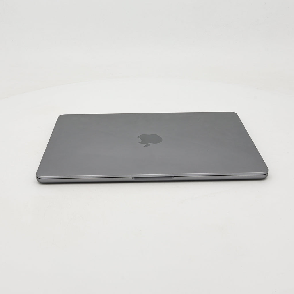 95新 Apple MacBook Air 22年 13寸 M2（8+8核） 8G RAM 256G SSD 深空灰色