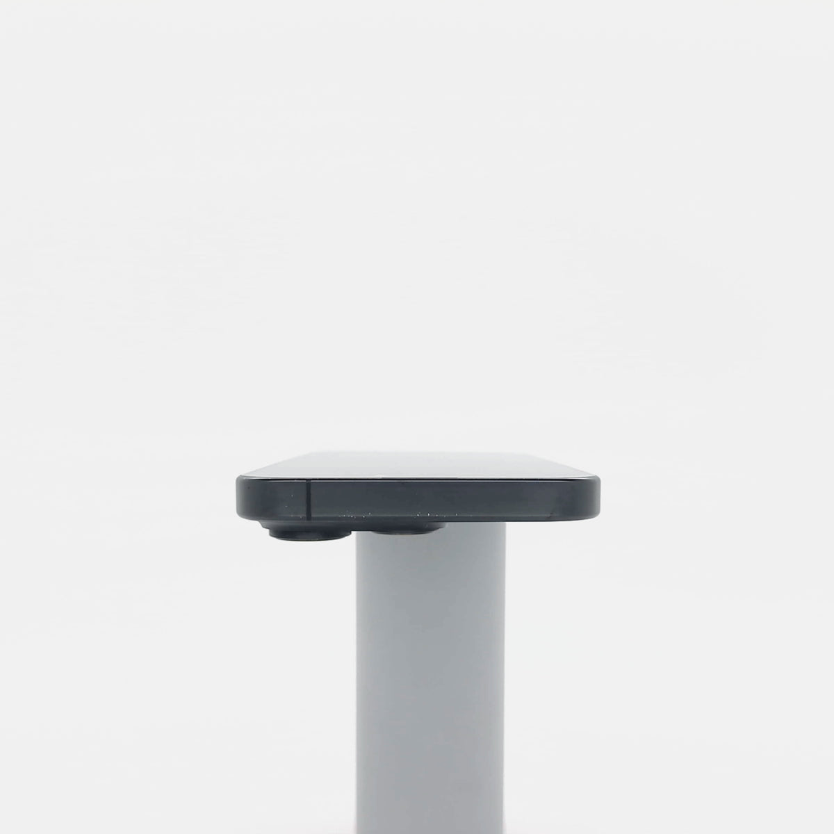 95新 Apple iPhone 16 Pro 128G 黑色鈦金屬 中國大陸版